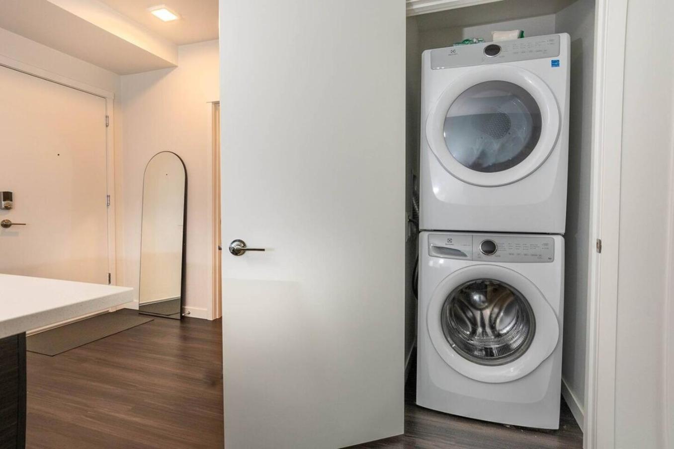 Self Check-In-Washer-Dryer-4Ksmart Tv-King Bed-Gym Tacoma Ngoại thất bức ảnh